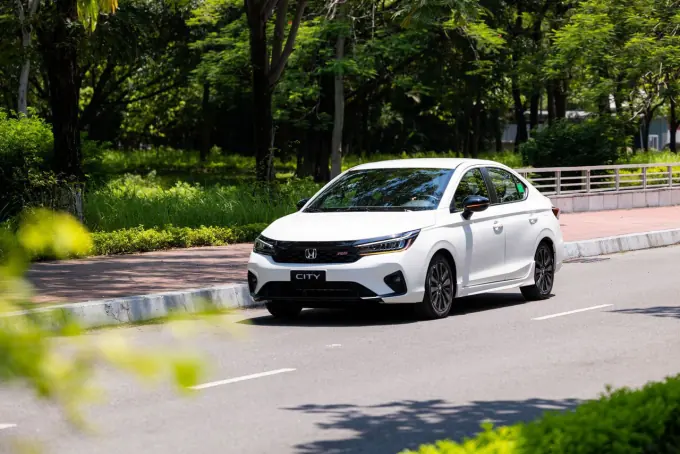 Thuê Xe Honda City RS Tự Lái (Trang Bị Gói An Toàn Honda Sensing)